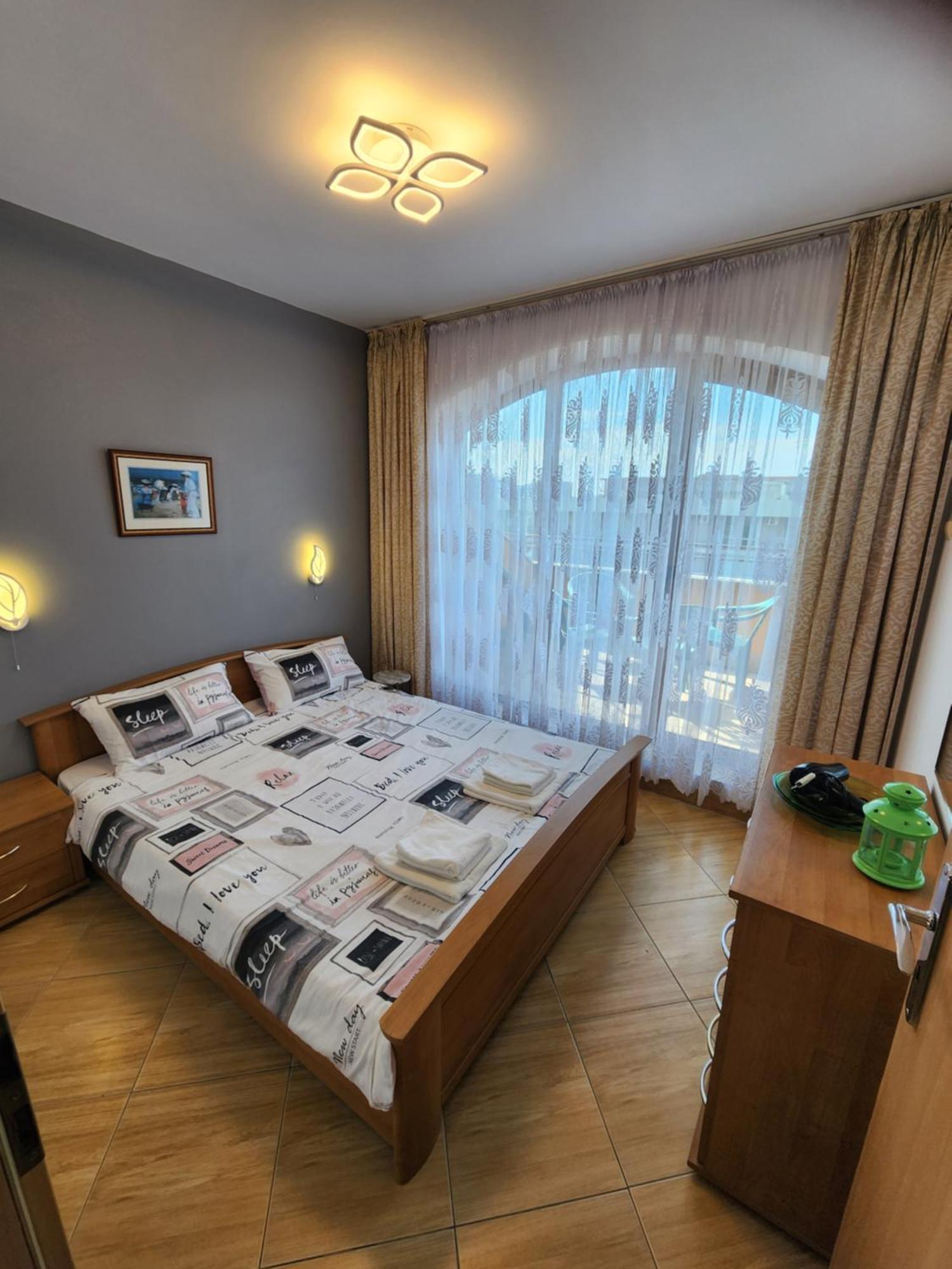 Golden Dreams Apartment Pantai Sunny Bilik gambar