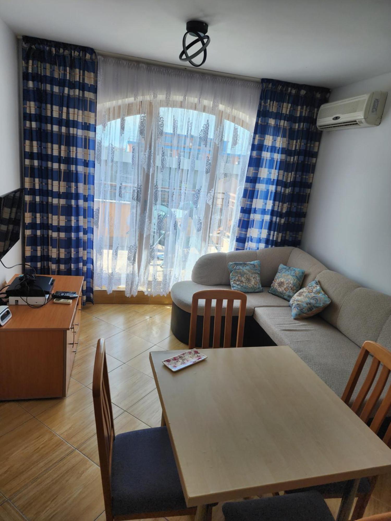 Golden Dreams Apartment Pantai Sunny Bilik gambar